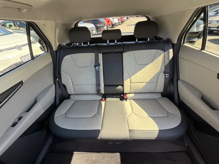 Used 2023 Kia Niro Wave w/ Wave Preserve Package FWD image 35
