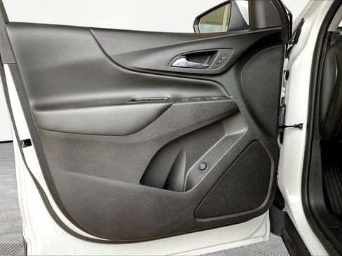 Used 2023 Chevrolet Equinox LT FWD image 22