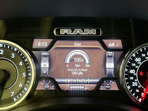 Used 2024 RAM 1500 Laramie image 12