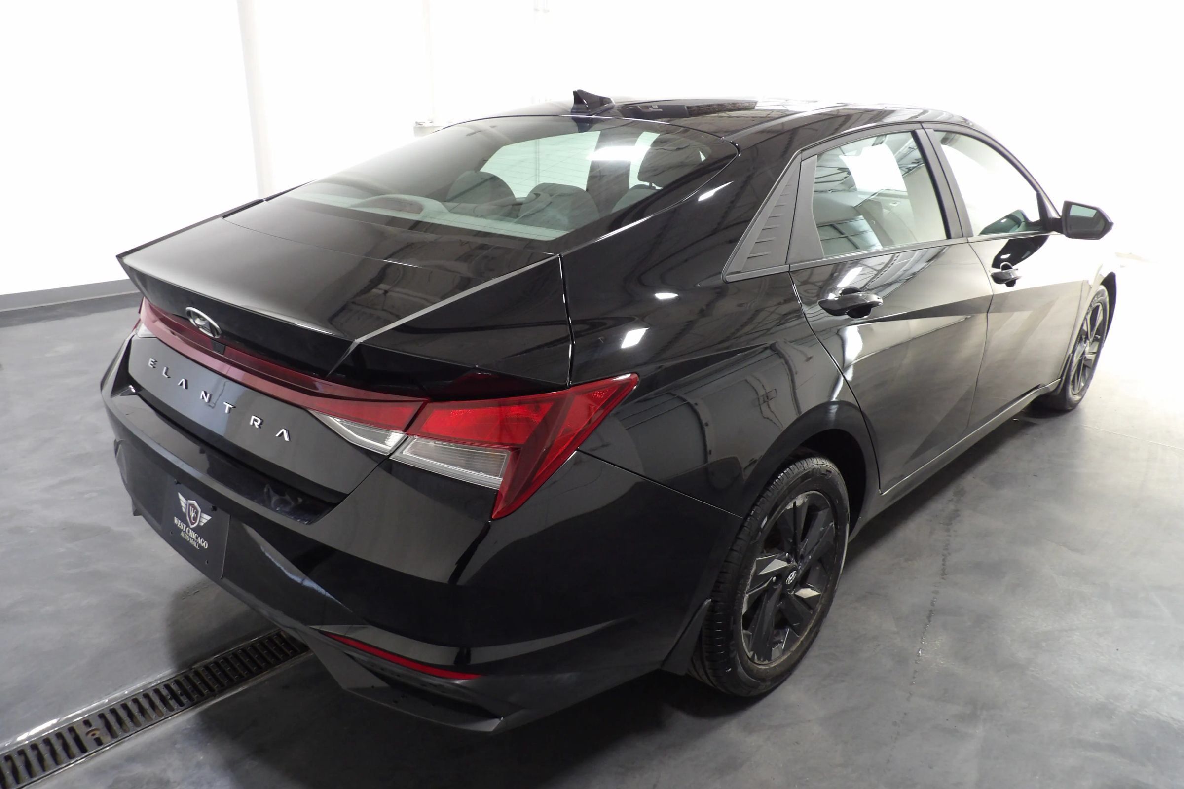 Used 2022 Hyundai Elantra SEL FWD image 6