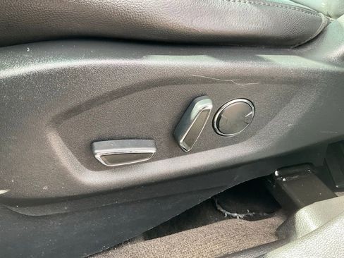 Certified 2017 Ford Explorer XLT w/ Equipment Group 202A image 19