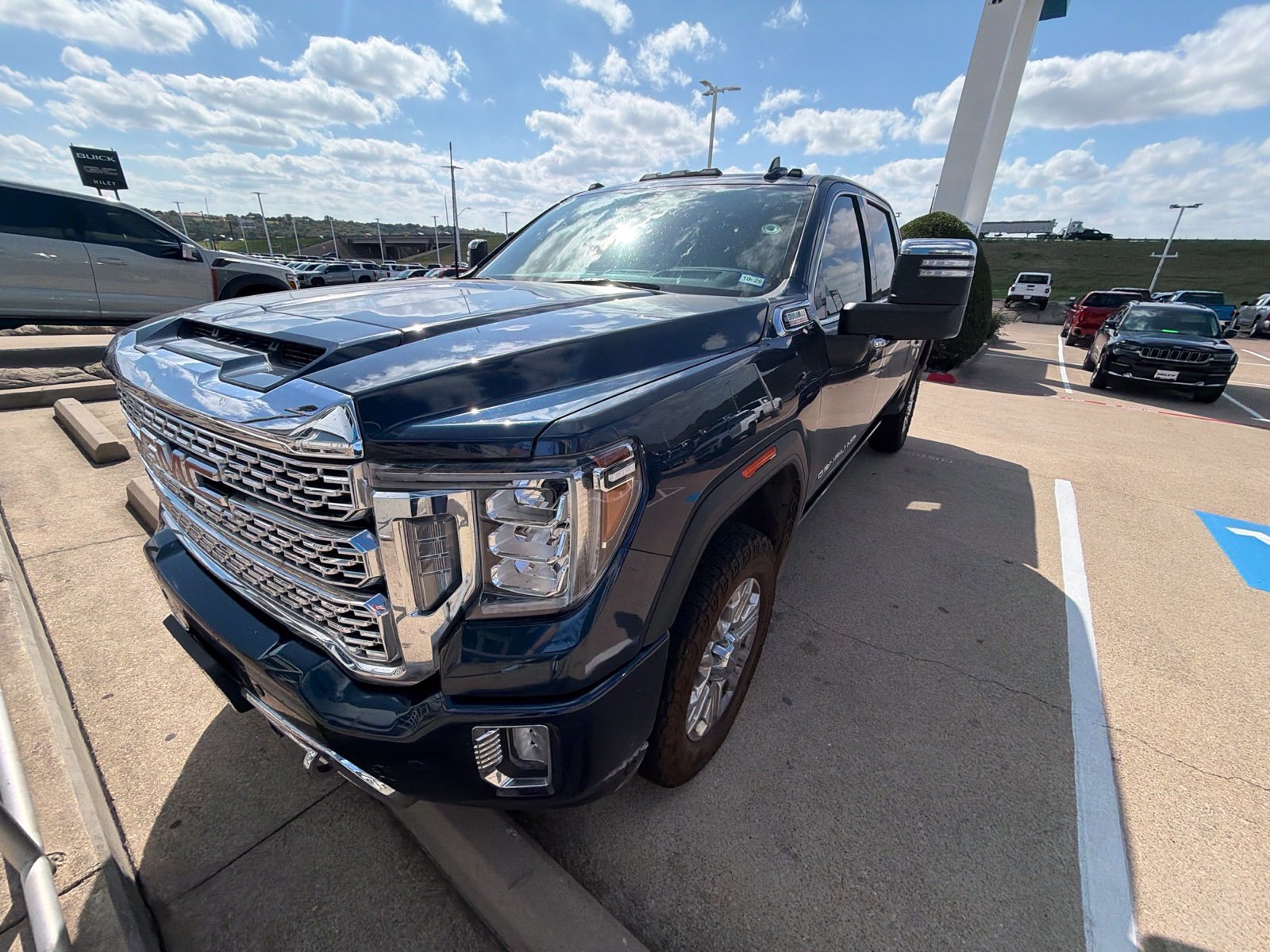 Used 2023 GMC Sierra 3500 Denali w/ Denali Ultimate Package AWD/4WD 360° Tour