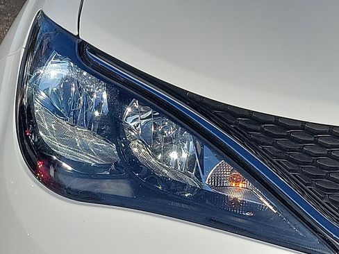Used 2021 Chrysler Voyager Lxi FWD image 9