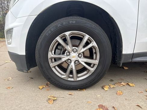 Used 2016 Chevrolet Equinox LT w/ Convenience Package image 9
