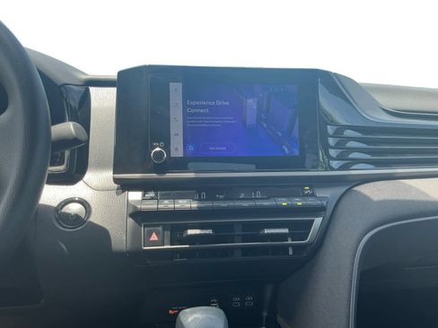 Used 2025 Toyota Camry LE FWD image 20