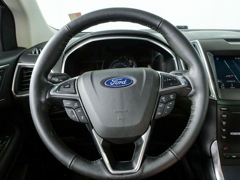 Used 2019 Ford Edge Titanium FWD image 10