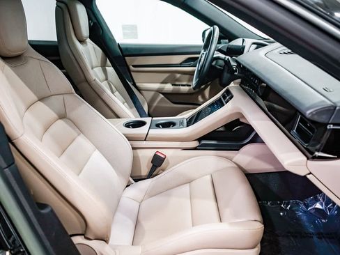 Used 2023 Porsche Taycan 4 Cross Turismo image 17