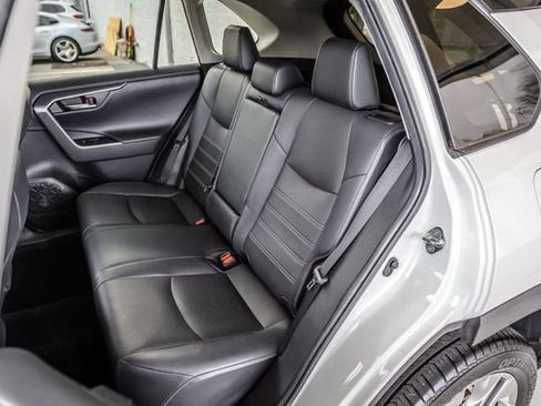 Used 2020 Toyota RAV4 Limited image 42