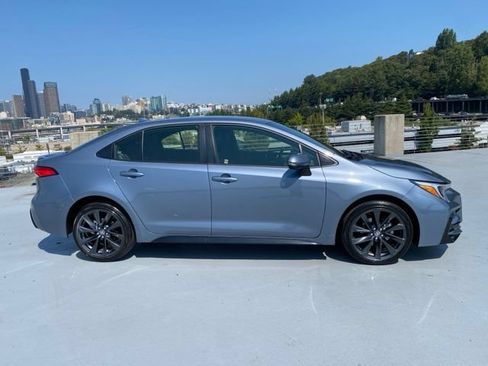 Certified 2024 Toyota Corolla SE FWD image 3