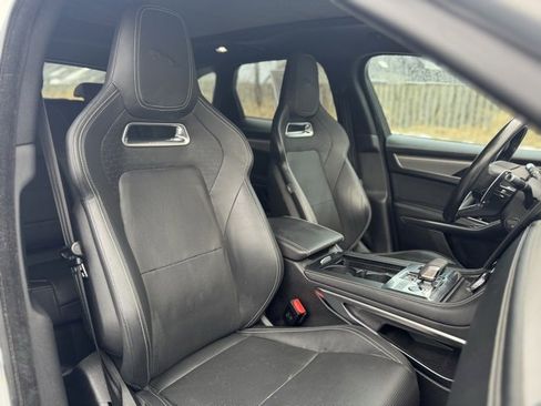 Certified 2021 Jaguar F-PACE R-Dynamic S image 20