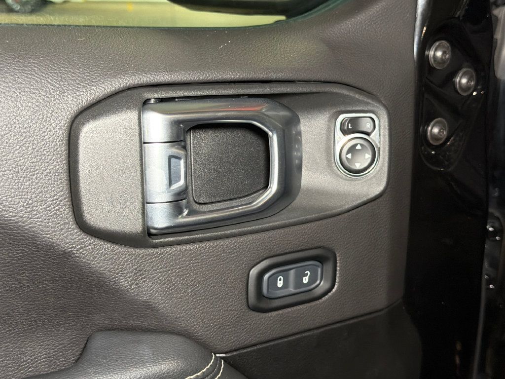 Used 2023 Jeep Wrangler Unlimited Sahara w/ Cold Weather Group AWD/4WD image 19
