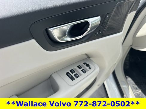 Used 2024 Volvo XC60 B5 Plus w/ Protection Package Premier AWD/4WD image 16