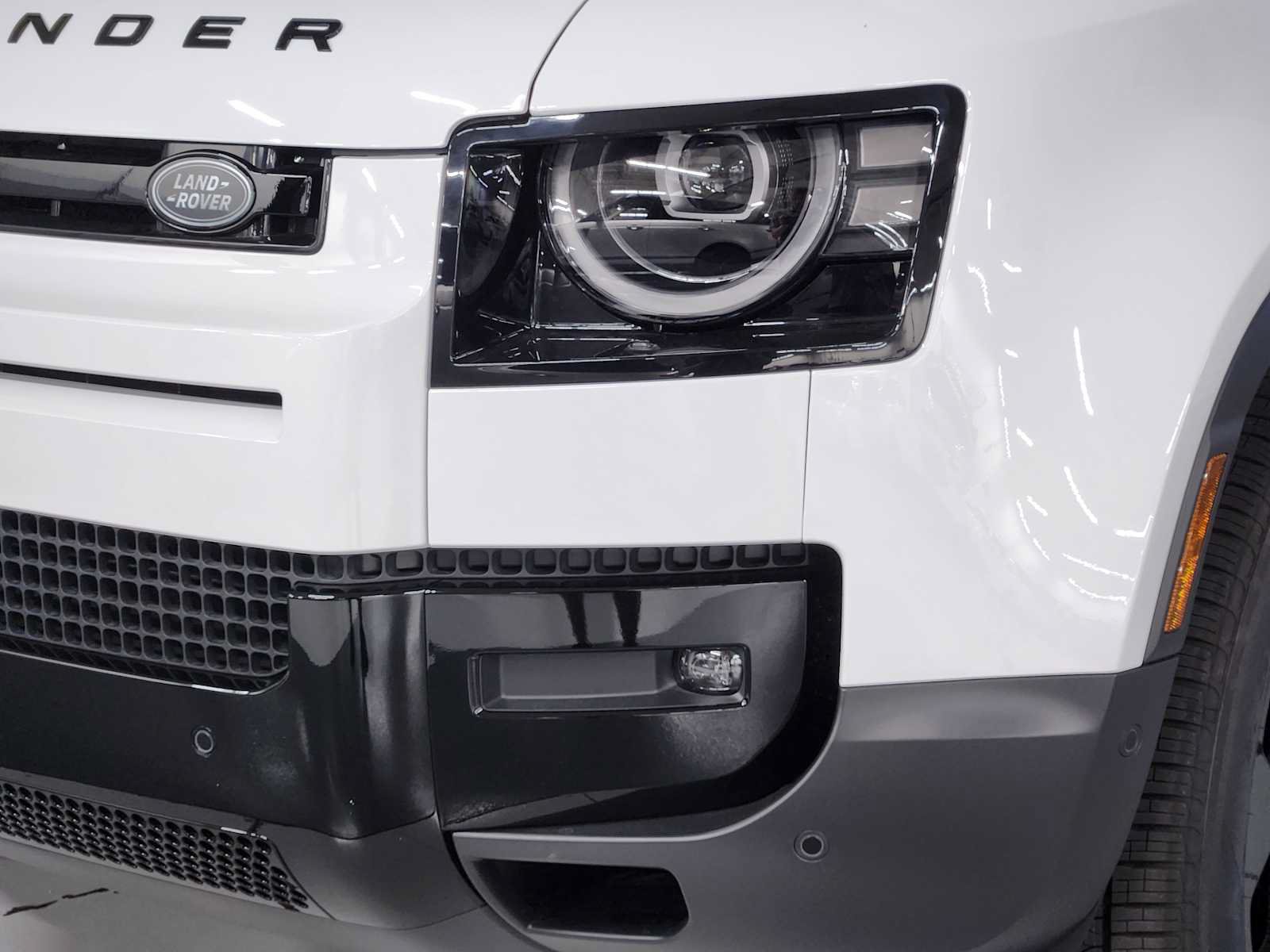 New 2026 Land Rover Defender 110 S AWD/4WD image 12