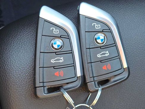 Used 2023 BMW 430i xDrive Coupe w/ M Sport Package AWD/4WD image 32