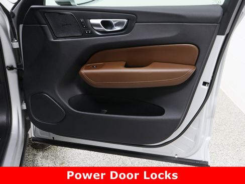 Used 2021 Volvo XC60 T5 Inscription w/ Advanced Package image 39