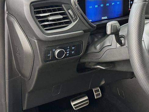 Used 2024 Ford Escape ST-Line w/ Tech Pack #1 AWD/4WD image 17
