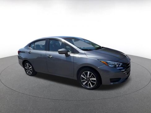 Used 2025 Nissan Versa SV FWD image 2