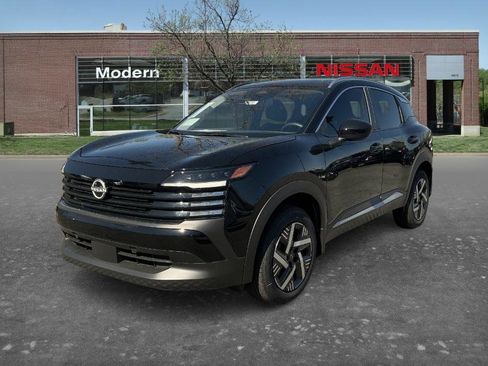 New 2026 Nissan Kicks SV image 1