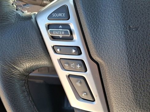 Certified 2024 Nissan Titan SV w/ SV Convenience Package image 21