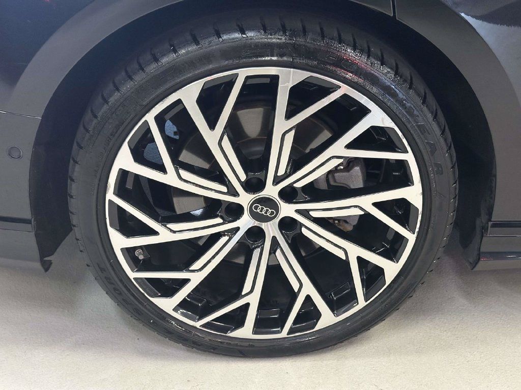 Used 2022 Audi A8 L 3.0T w/ Executive Package AWD/4WD image 9