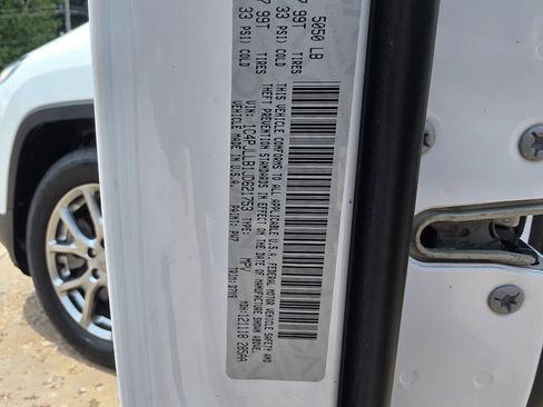 Used 2018 Jeep Cherokee Latitude Plus image 30