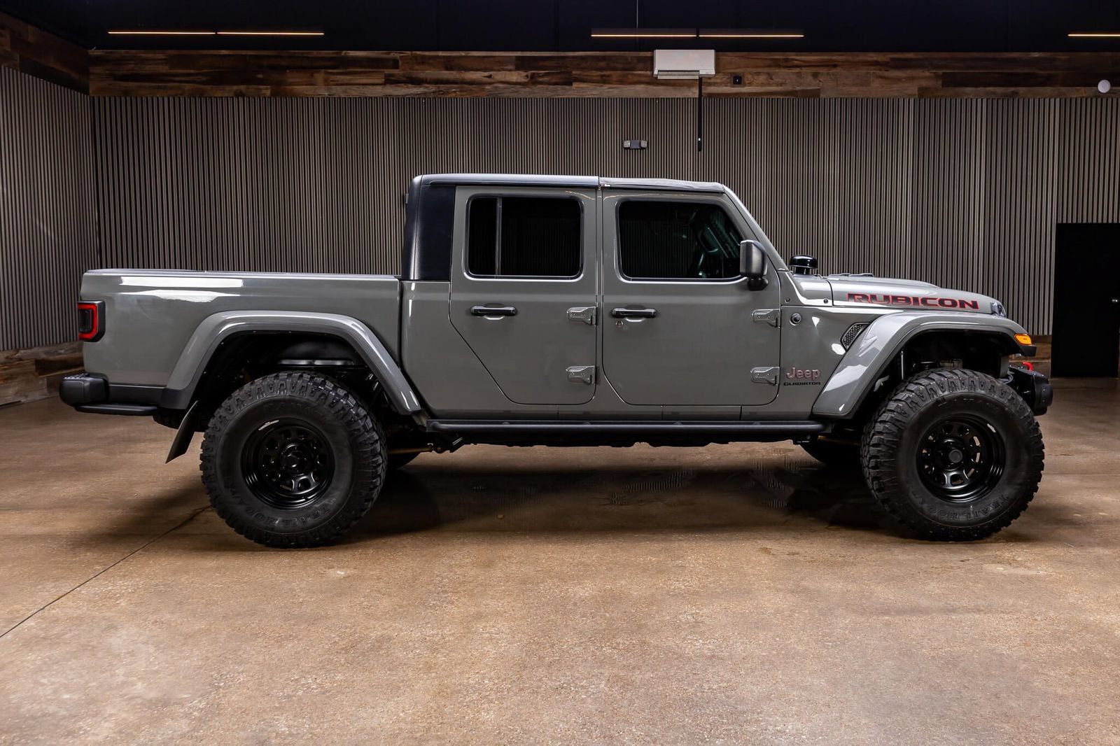 Used 2021 Jeep Gladiator Rubicon w/ LED Lighting Group AWD/4WD image 10