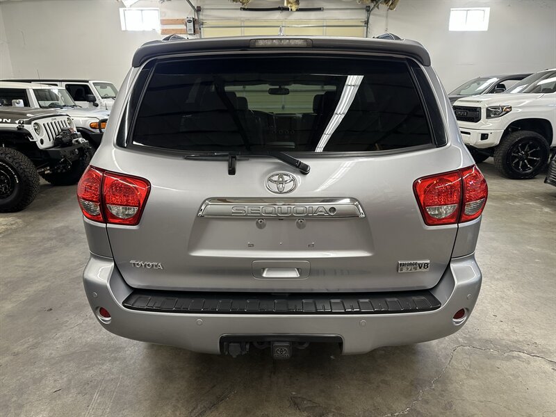Used 2010 Toyota Sequoia Platinum AWD/4WD image 4