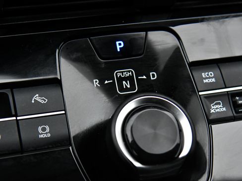 Used 2024 Toyota bZ4X AWD w/ Weather Package image 25