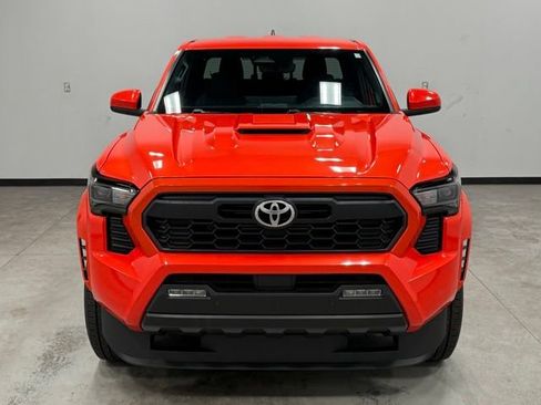 Used 2024 Toyota Tacoma TRD Sport image 4