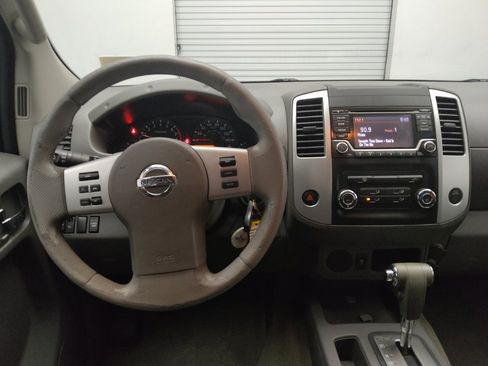 Used 2016 Nissan Frontier SV image 22