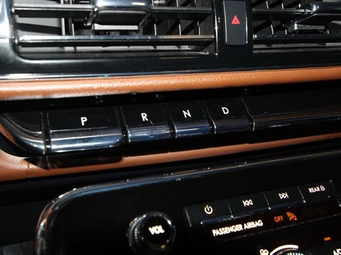 Used 2024 Lincoln Navigator Reserve AWD/4WD image 18