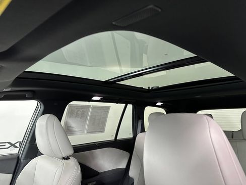 Used 2024 Lexus TX 350 AWD w/ Captains Chair Package image 5