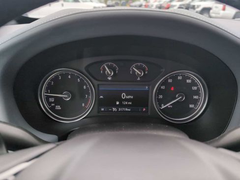 Used 2024 Buick Enclave Essence w/ Experience Buick Package FWD image 12