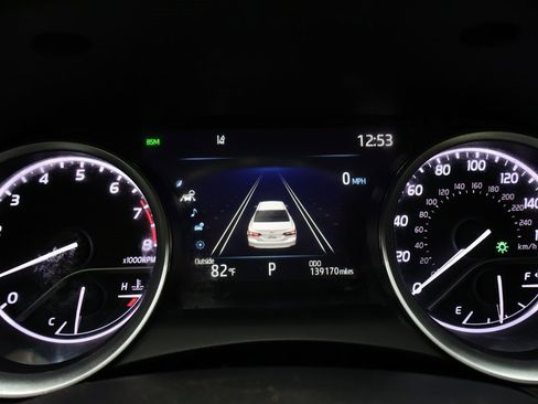 Used 2021 Toyota Camry XLE image 20