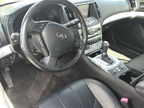 Used 2011 INFINITI G37 Convertible w/ Premium Pkg RWD image 4