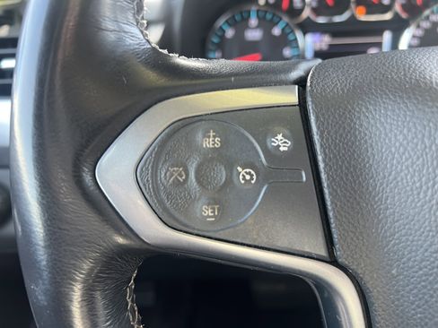 Used 2017 Chevrolet Suburban LT image 20