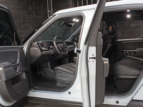 Used 2022 Rivian R1T Adventure AWD/4WD image 40