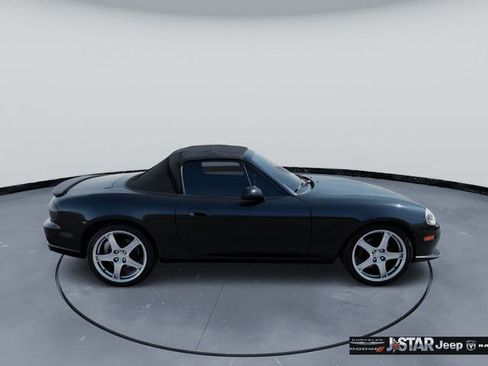 Used 2005 MAZDA MX-5 Miata MAZDASPEED image 3
