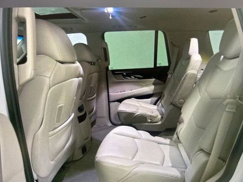 Used 2019 Cadillac Escalade Premium Luxury image 12