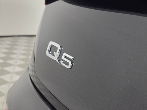 Certified 2023 Audi Q5 2.0T Premium Plus w/ Premium Plus Package AWD/4WD image 11