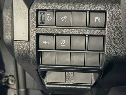 Certified 2025 Toyota 4Runner SR5 AWD/4WD image 11