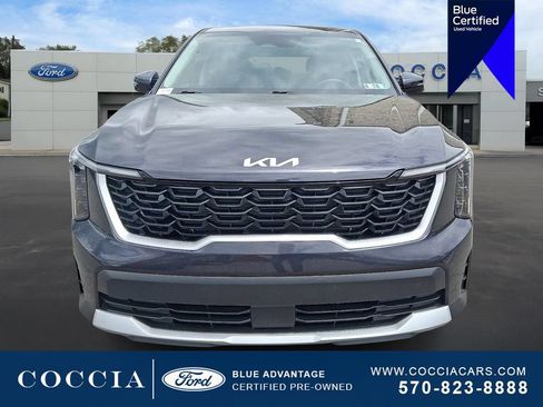 Used 2025 Kia Sorento LX FWD image 2