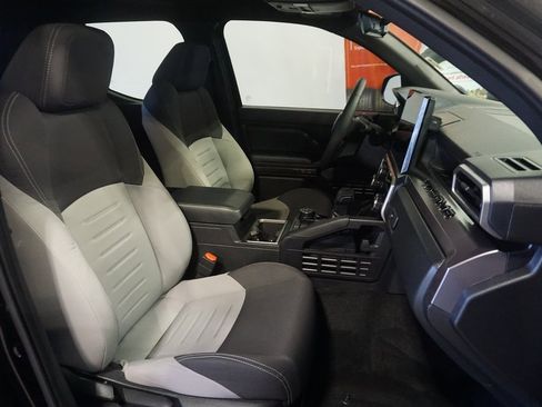 Certified 2025 Toyota Tacoma TRD Off-Road image 23