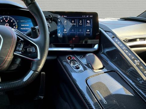 Used 2024 Chevrolet Corvette Z06 RWD image 8