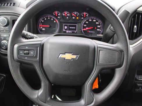 Used 2022 Chevrolet Silverado 2500 Custom w/ Custom Convenience Package image 27