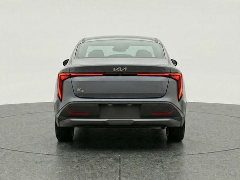 Used 2025 Kia K4 LXS image 7