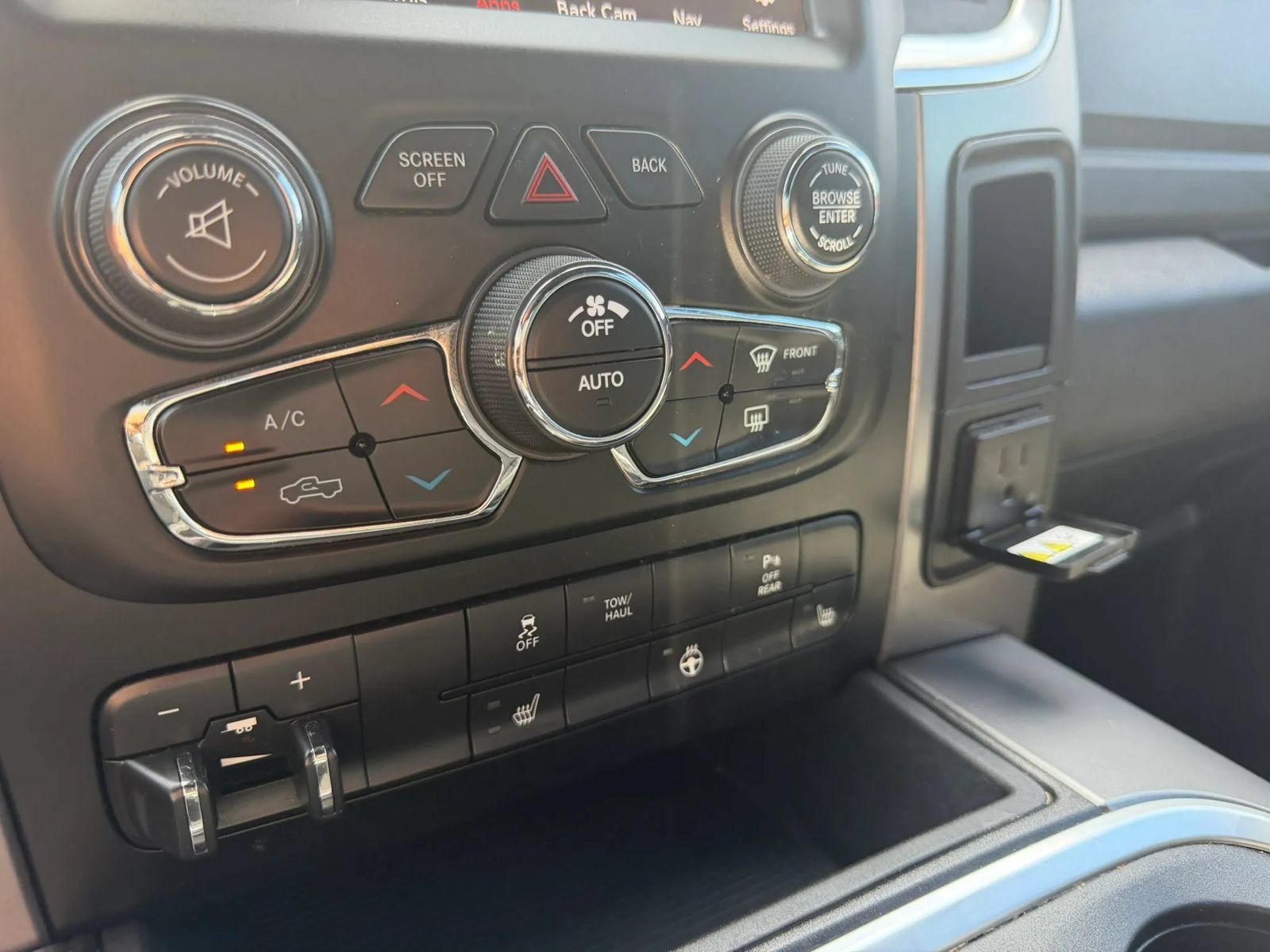Used 2021 RAM 1500 Warlock AWD/4WD image 20