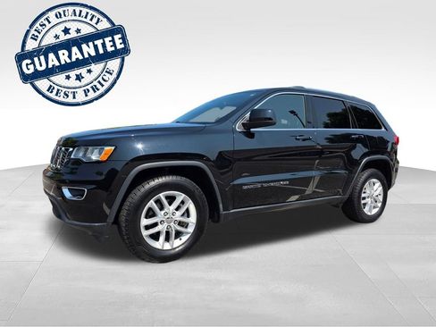Used 2017 Jeep Grand Cherokee Laredo w/ Quick Order Package 23E AWD/4WD image 2