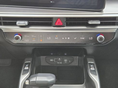 New 2026 Kia Sorento S w/ S Panoramic Sunroof Package FWD image 14