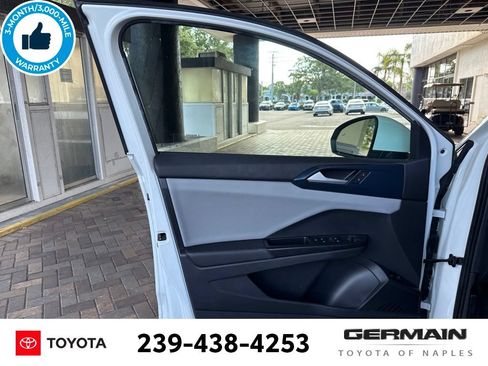 Used 2022 Volkswagen Taos SE AWD/4WD image 16